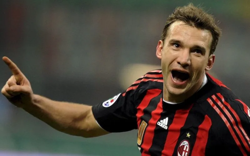 nhung cau thu tung choi cho chelsea va ac milan trong lich su