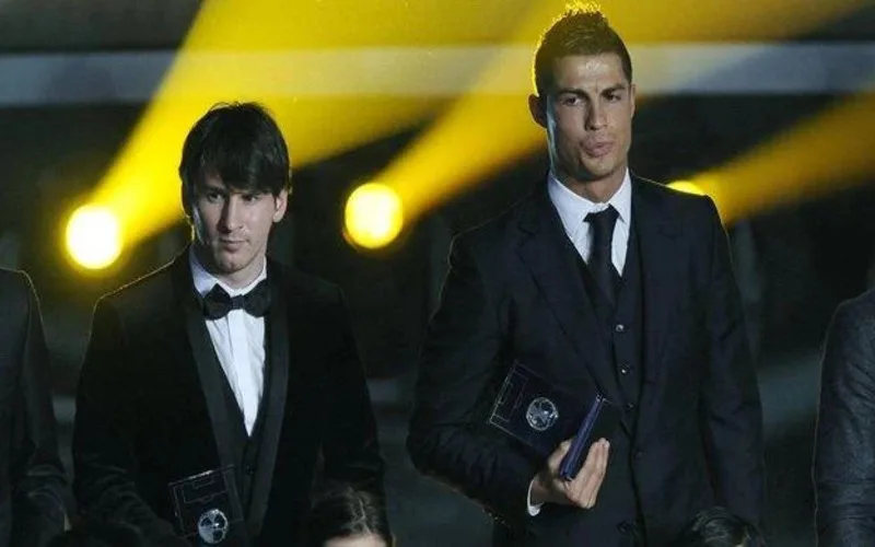 messi va ronaldo ai gioi hon so sanh thanh tich danh hieu va ky luc